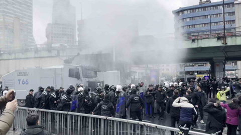 Mecidiyeköy’de tüm uyarılara rağmen dağılmayan gruba TOMA’yla müdahale