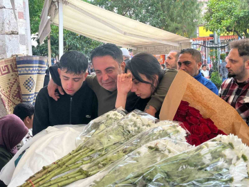 Kızını ameliyat masasında kaybeden babanın tabuttaki evladına son bakışı