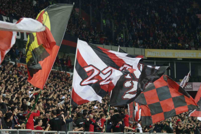 Eskişehirspor - Ayvalıkgücü biletleri 1 saatte tükendi