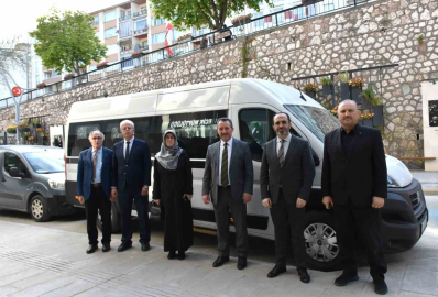 Bilecik’te hafızlık kurslarına minibüs desteği