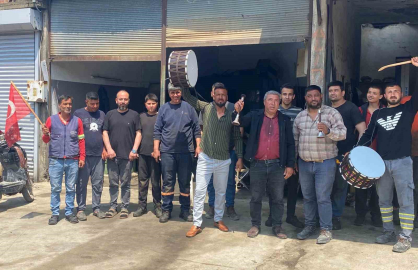 Osmaniye’de sanayi esnafından 1 Mayıs’a davul zurnalı kutlama