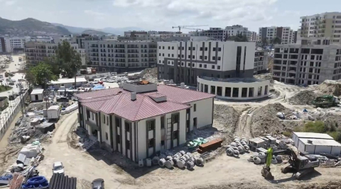 Defne ilçe jandarma komutanlığı hizmet binasında inşaat çalışmaları sürüyor