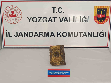 Yozgat’ta paha biçilemeyen altın yazma tarihi kitap ele geçirildi