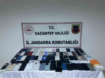 Gaziantep’te 3 milyon TL değerinde kaçak telefon ele geçirildi