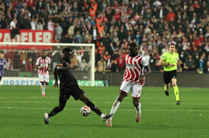 Trendyol Süper Lig: Samsunspor: 4 - Galatasaray: 1 (Maç sonucu)