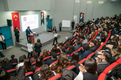 Antalya’da AUMUN’26 başladı: Gençler dünya gündemini tartışıyor