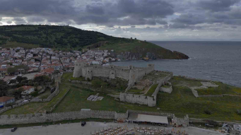 Kuzey Ege’nin turizm merkezi Bozcaada 3 günlük tatilde yüzde 70 doluluk oranına ulaştı