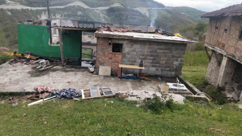 Zonguldak’ta çıkan yangın yaşlı çiftin evini küle çevirdi