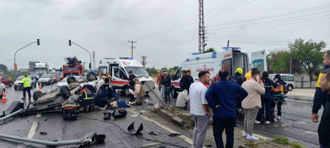 Takla atan otomobil ters döndü: 2’si çocuk 5 yaralı