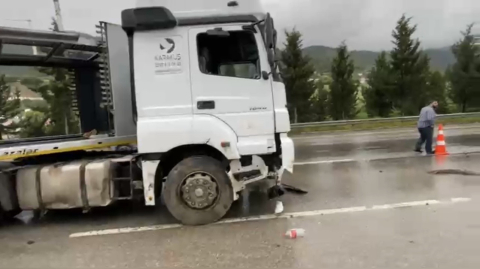 Osmaniye’de tır yağmurda savruldu