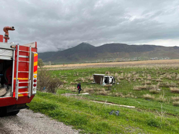 Van’ın Gevaş ilçesinde trafik kazası: 2 yaralı
