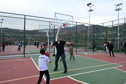 Şırnak polisinden gönülleri ısıtan sokak sporu