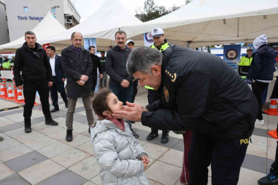Trafik bilinci için tek yürek: Erzurum Emniyeti Havuzbaşı’ndaydı