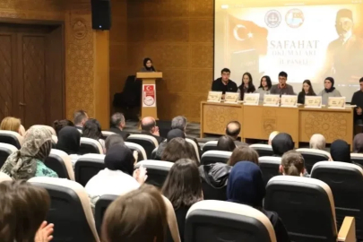 Bayburt’ta öğrenciler Safahat’ı yorumladı
