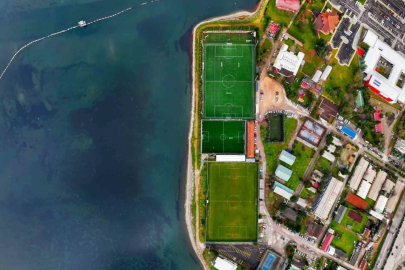 İzmit’te sahil şeridi eğitim, spor ve sosyal projelerle yeniden şekilleniyor
