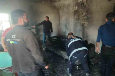 Başkale’de ev yangını
