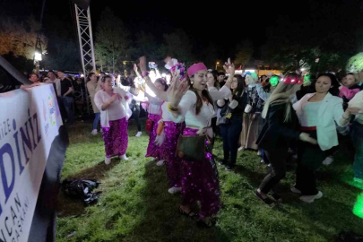Kakava’da şarkıcı Mengüç sahne aldı, Sarayiçi’nde coşku zirveye ulaştı
