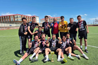 Erzincan Fen Lisesi Doğu Anadolu şampiyonu oldu
