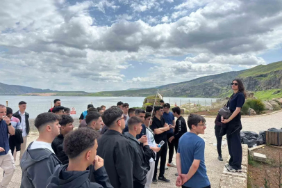 Gençlik Merkezi öğrencilerine kültür ve tarih gezisi düzenlendi
