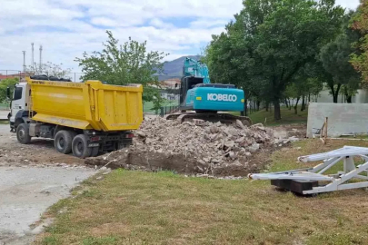 Buldan Şehir Stadı’nda yenileme çalışmaları başladı
