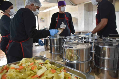 Sason’da 523 aileye her gün sıcak yemek desteği
