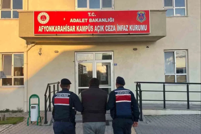 Jandarma çeşitli suçlardan aranan 45 kişiyi yakaladı
