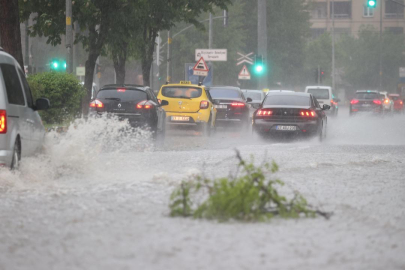 Meteoroloji Uyardı: 2 İlde Kuvvetli Yağış Bekleniyor