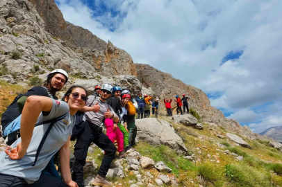 45 sporcu Kemaliye’nin zirvesinde buluştu
