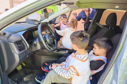 Karacabey’de anaokulundan sürücülere kadar trafik eğitimi
