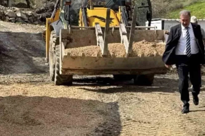 Çüngüş’te yol yapım çalışmaları devam ediyor
