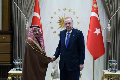 Cumhurbaşkanı Erdoğan, Suudi Arabistan Dışişleri Bakanı Ferhan’ı kabul etti
