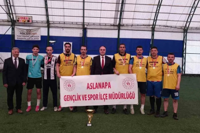 Aslanapa’da kurumlar arası futbol turnuvası tamamlandı

