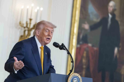 Trump: "(Leyen ile görüşme) İran’ın milyonları öldürebilecek bir bombayı kontrol edemeyeceği konusunda hemfikirdik"
