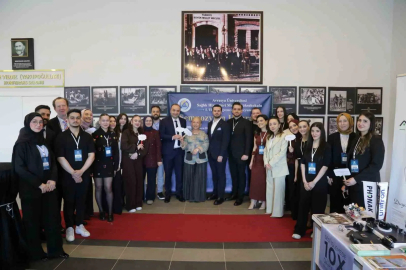 Avrasya Üniversitesi 1. Ulusal Öğrenci Sempozyumu başladı
