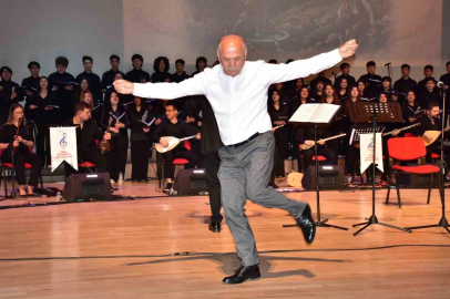 Denizli’nin unutulan türküleri 150 öğrencinin emeğiyle sahneye taşındı
