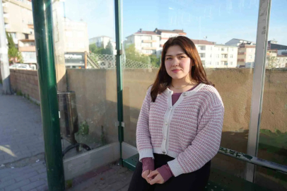 Genç kadın durakta tacizciyi saniye saniye kaydetti: "Ben hovardayım, hovarda"
