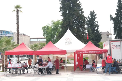 Vatandaşlardan Kızılay’ın kan bağışı kampanyasına destek
