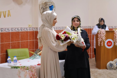 Bayburtlu hafız Havvanur Çakar 14 saatte ezbere hatim yaptı
