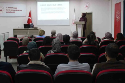 Bayburt’ta meslek elemanlarına ‘Özel Çocuklarla Çalışma’ eğitimi verildi
