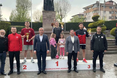 ’Bolu’nun babası’ İzzet Baysal anısına düzenlenen "Şükran Günleri" koşuyla başladı
