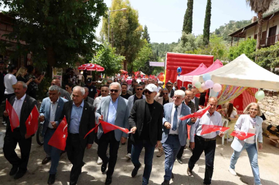 Güllübahçe’de festival coşkusu başladı.
