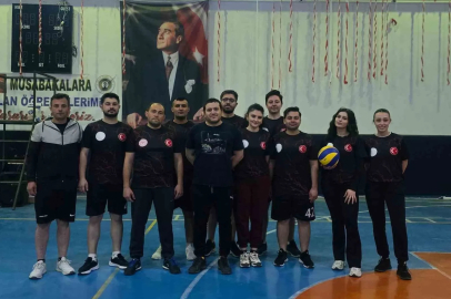 Şehit öğretmen anısına voleybol turnuvası
