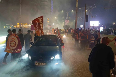 Şanlıurfa’da Galatasaraylı taraftarlar Fenerbahçe’nin maket tabutuyla şampiyonluk kutladı
