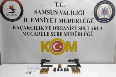 Atakum’da operasyonda silah ve uyuşturucu ele geçirildi
