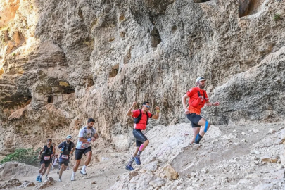Mersin’de Ultra Maraton heyecanı: Sporcular antik kentler arasında yarıştı
