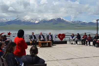 Bulanık’ta "Son Ayı" mesaisi: Kaymakam Koşansu öğrencilerle söyleşide buluştu
