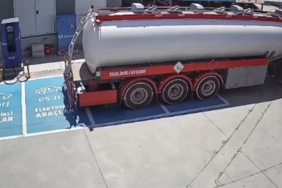 Fethiye’deki tanker yangınının güvenlik kamera kayıtları ortaya çıktı
