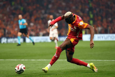 Victor Osimhen cezalı duruma düştü
