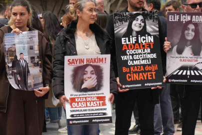 Anne ve babalar, hayatını kaybeden çocukları için Ulus Meydanı’nda bir araya geldi
