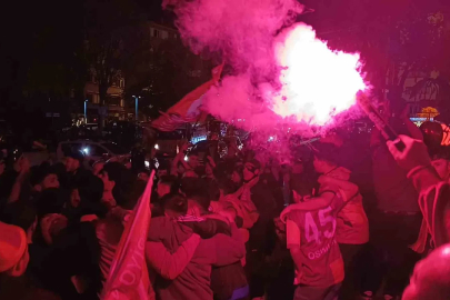 Tekirdağ’da sarı-kırmızılı şampiyonluk coşkusu gece yarılarına kadar sürdü
